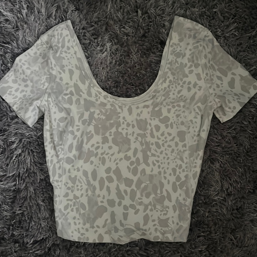 White Cheetah Camo Lululemon Align T-Shirt Size 2